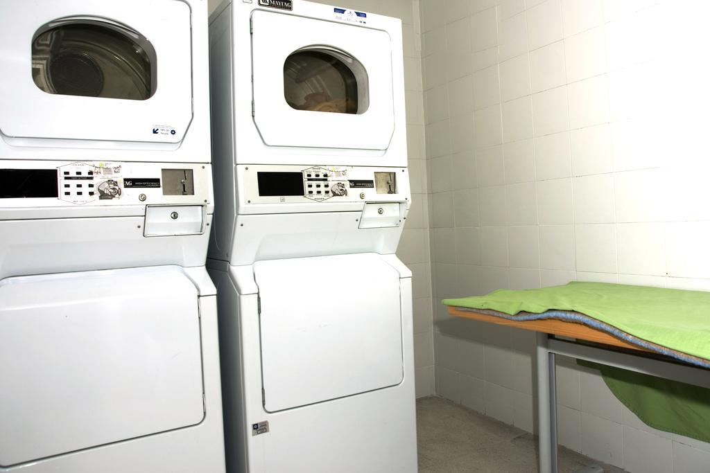 Hostal Welcome Madryt Zewnętrze zdjęcie