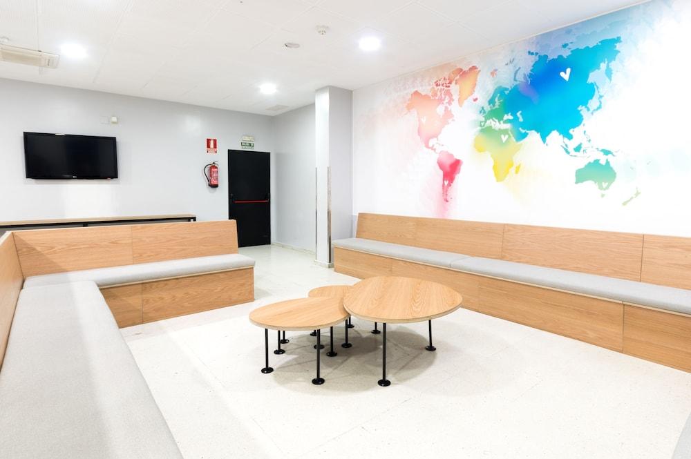 Hostal Welcome Madryt Zewnętrze zdjęcie