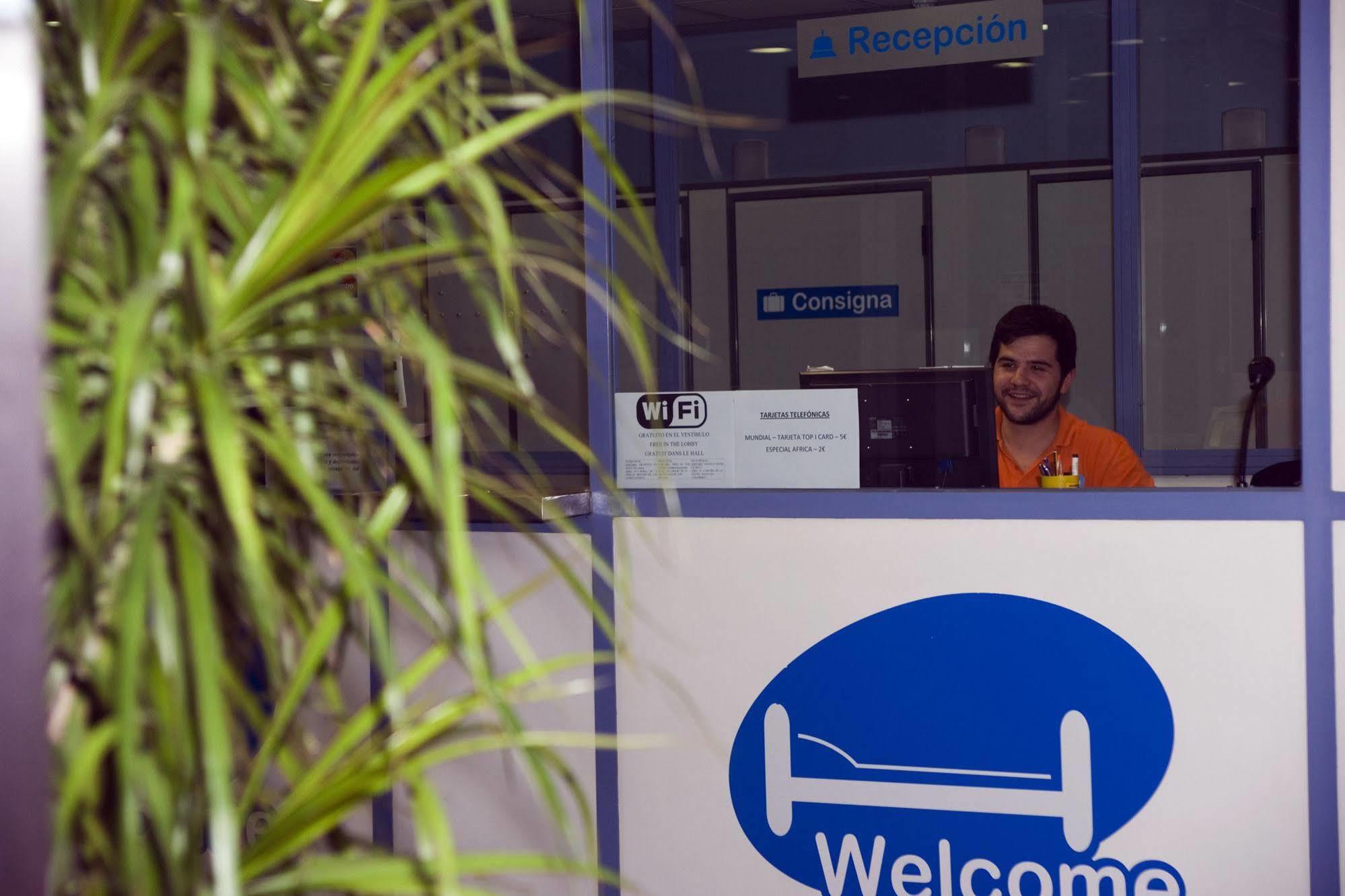 Hostal Welcome Madryt Zewnętrze zdjęcie